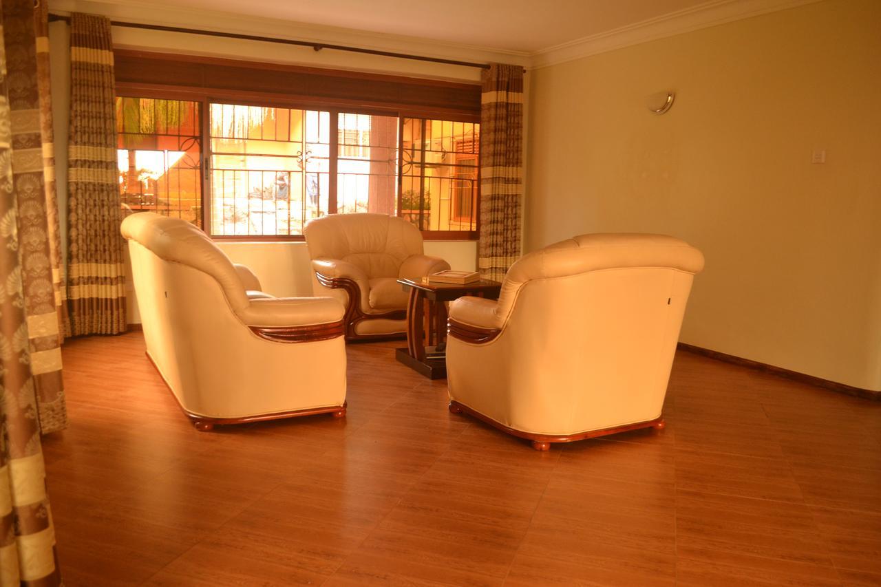 The Palms Beach Hotel And Restaurant Limited Entebbe Exterior photo