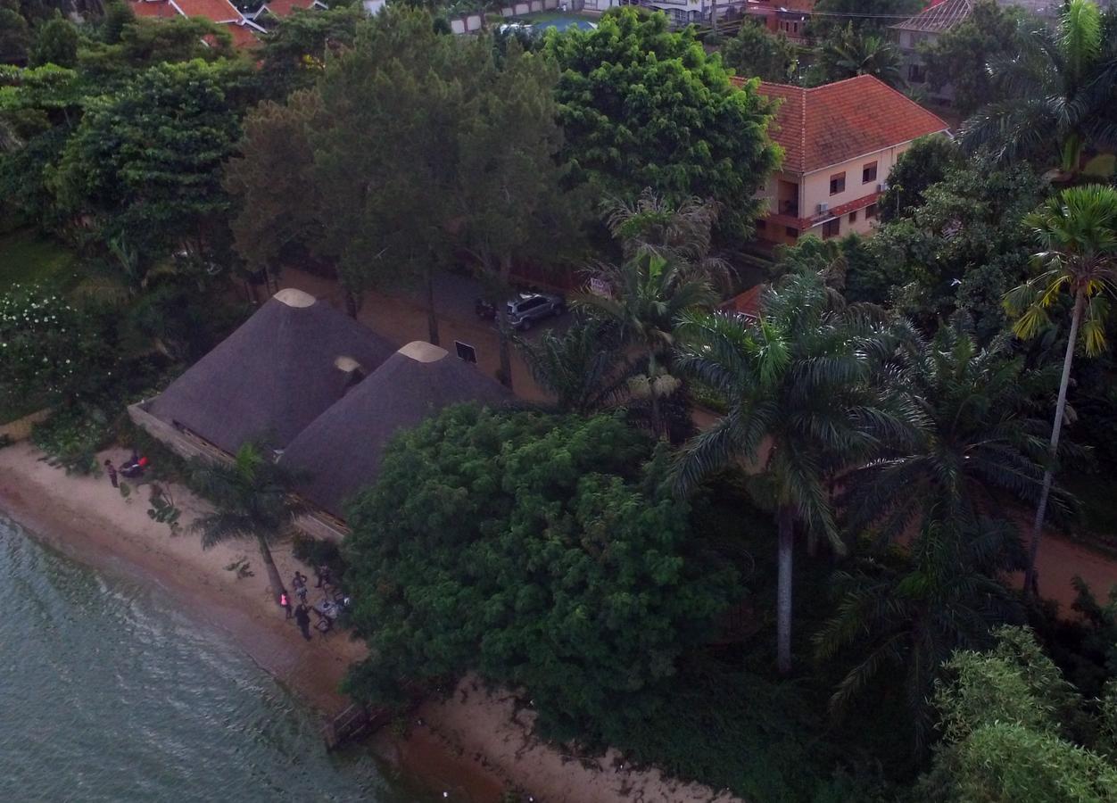 The Palms Beach Hotel And Restaurant Limited Entebbe Exterior photo